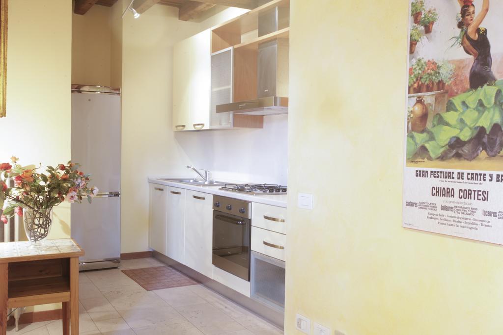 La Corte Antica Appartement Bergamo Kamer foto